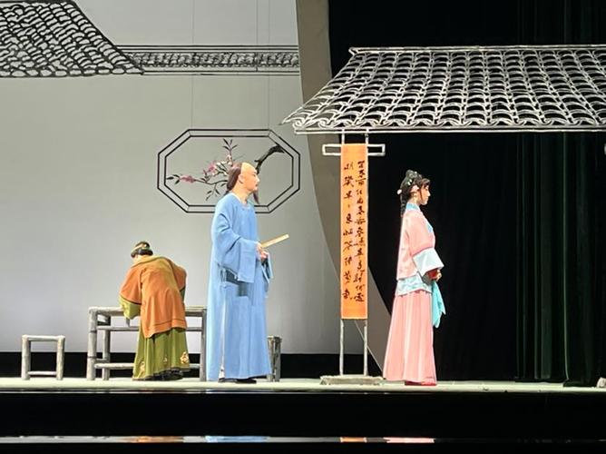 第十八届中国戏剧节优秀剧目扬剧《郑板桥》将于北京登台
