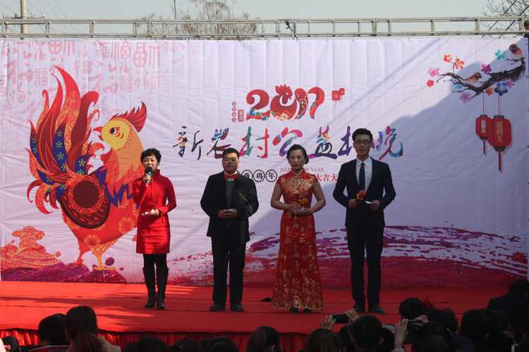 湖北当阳:群众“村晚”展现新风貌